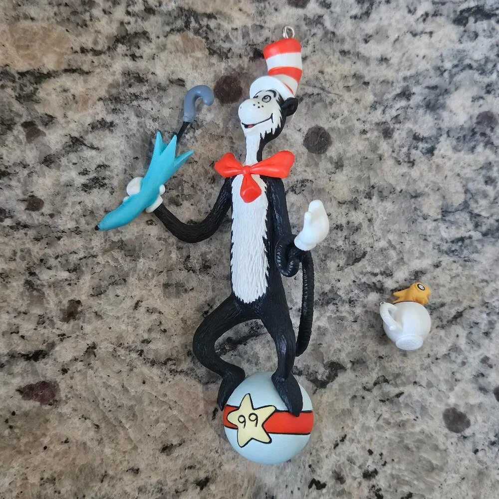 NIB 1999 HALLMARK DR SEUSS CAT IN THE HAT KEEPSAKE CHRISMTAS HOLIDAY ORNAMENT